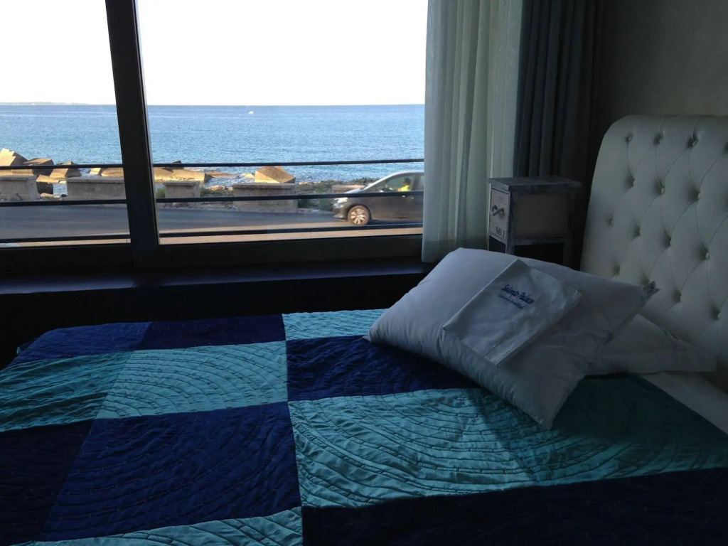 Palace Blu Mare