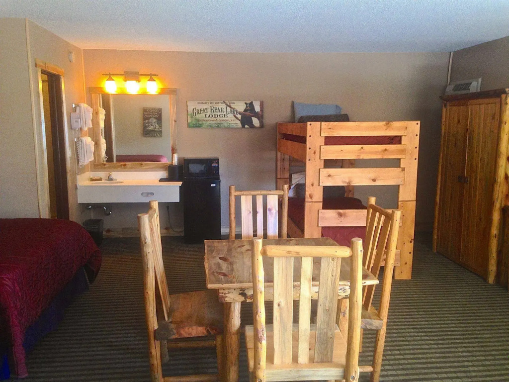 Hotel Estes