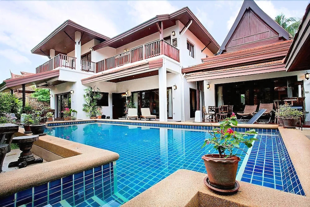Beachfront Resort Villa Baan Tawan 3BR
