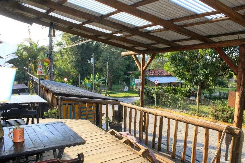 North Point Hostel - Praia do Rosa