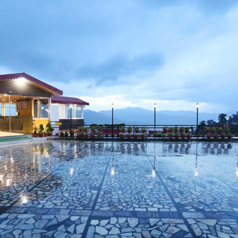 Hotel Vishnu Palace