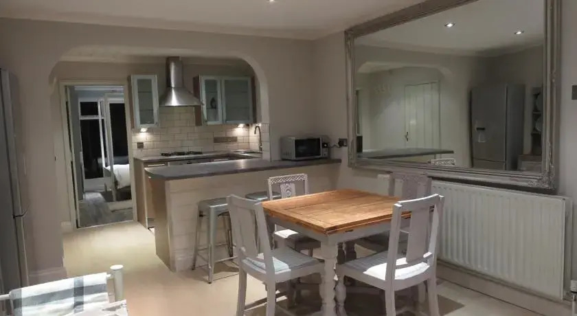 New, beautifully-designed garden flat in Clapham