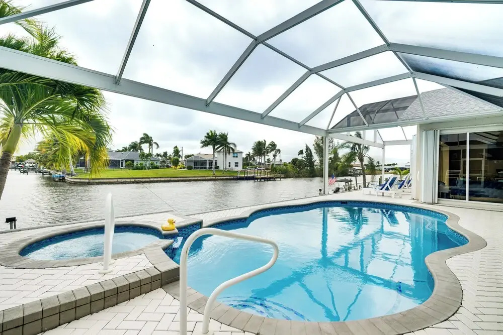 Canalfront Pool & Hot Tub: Home in Cape Coral