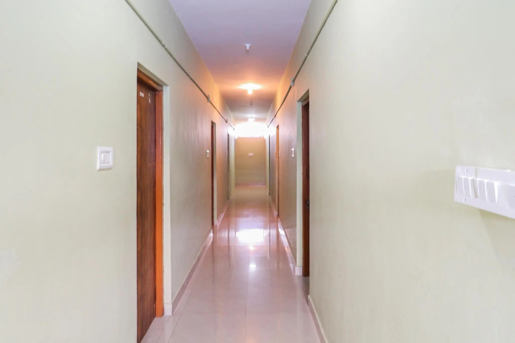 Spot On 40012 Krishna Residency