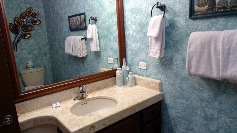 Gande 502 1 Bedroom 1 Bathroom Condo