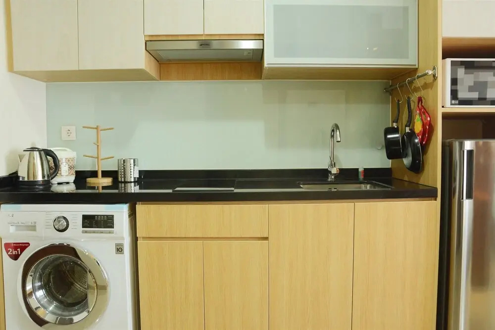 Warm and Best Studio Menteng Park Apartment