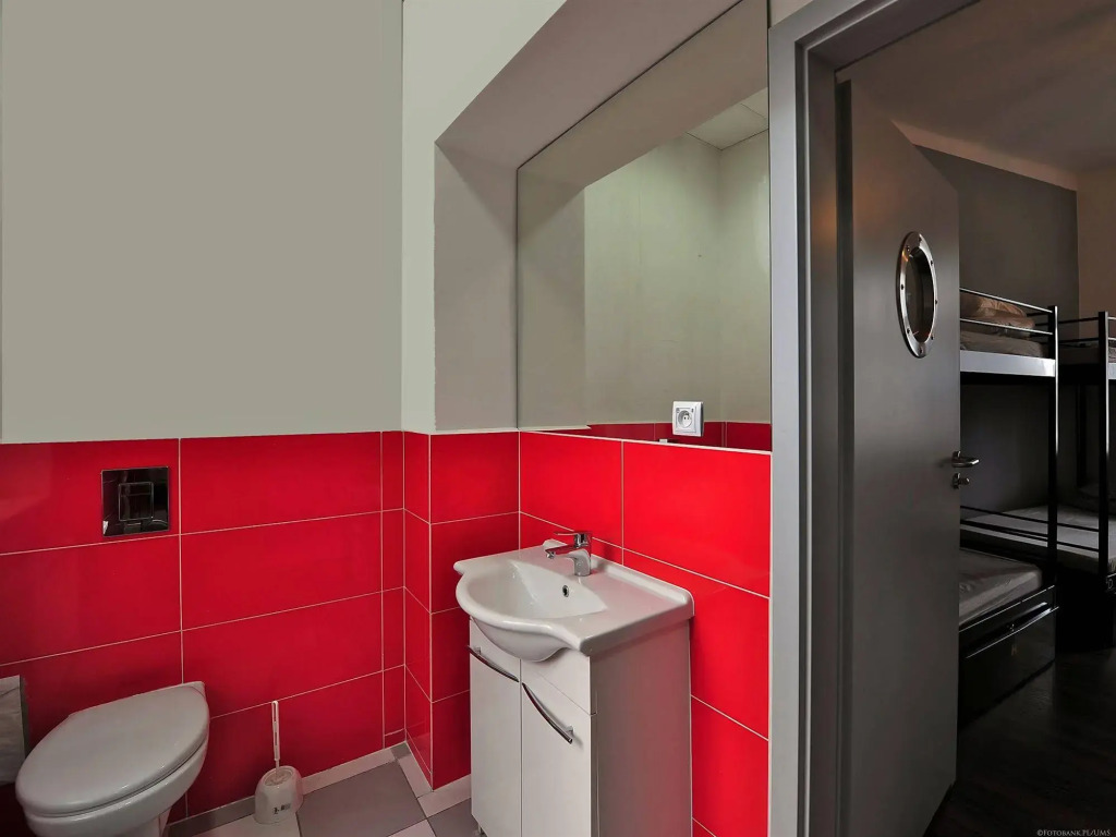 3 City Hostel