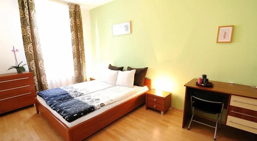 Leda Apartments