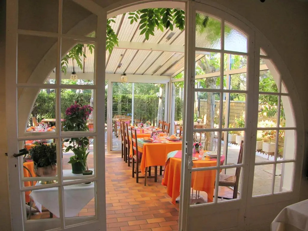 Logis Hôtel Emeraude des Bois
