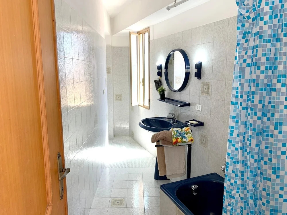 House With 2 Bedrooms in Sant'antioco, With Wonderful sea View and Balcony