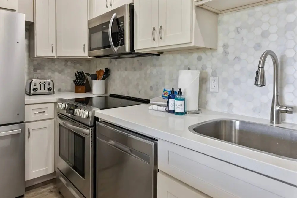 Remodeled Luxe Beachfront Escape Ocean Views AC