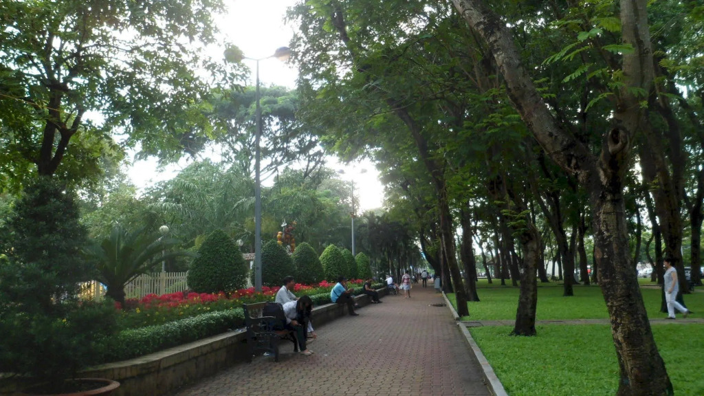 Spring House Saigon central park