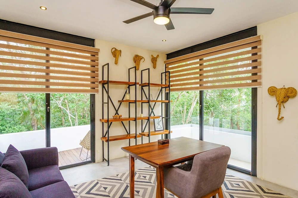 Magazine-worthy Villa Ponderosa with Private Pool & Gated Area