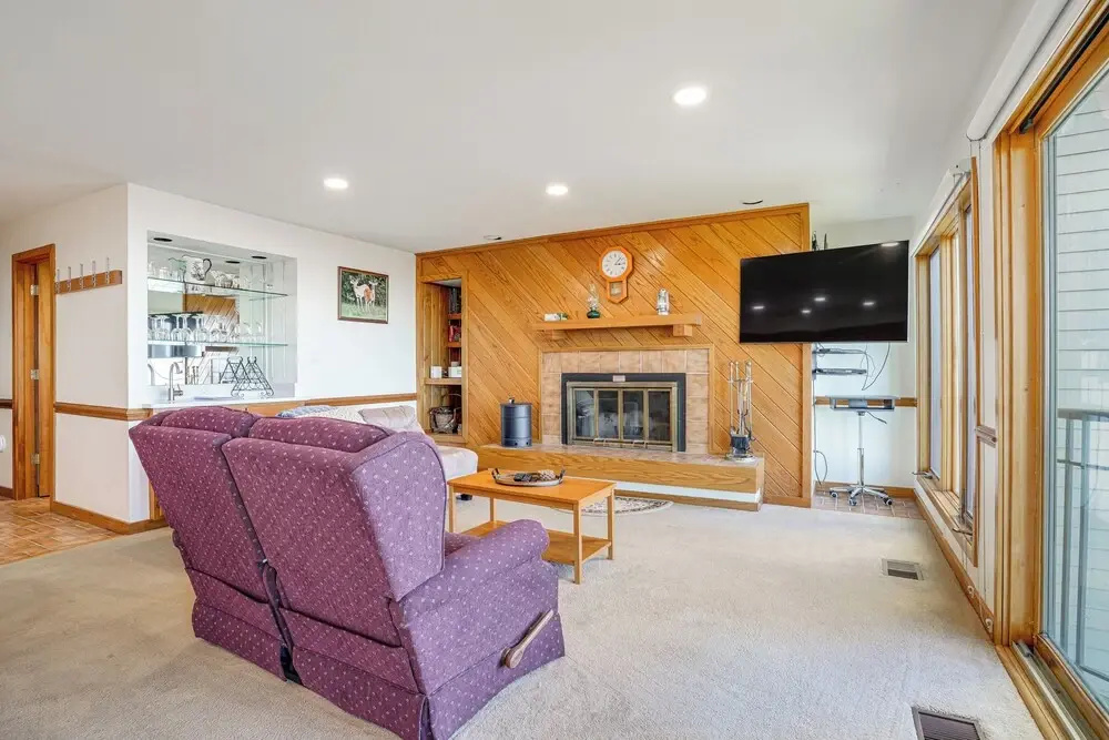 1 Mi to Wintergreen Resort: Mtn-view Condo!
