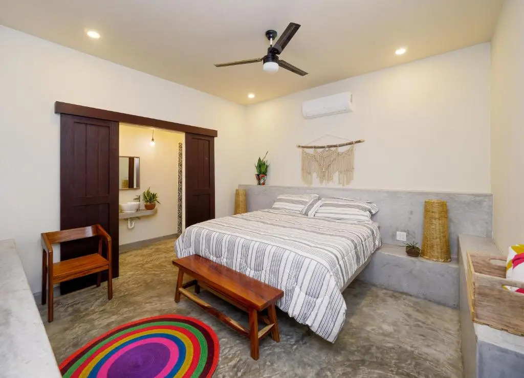 Gallo Azul, Downtown Loft Style Apartment
