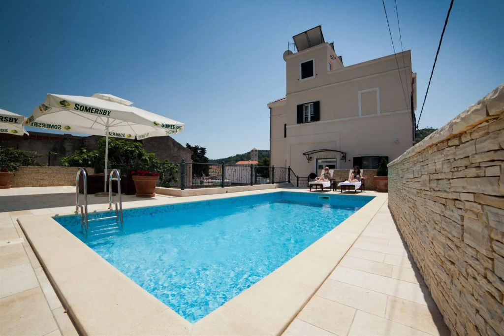 Heritage Hotel Tisno