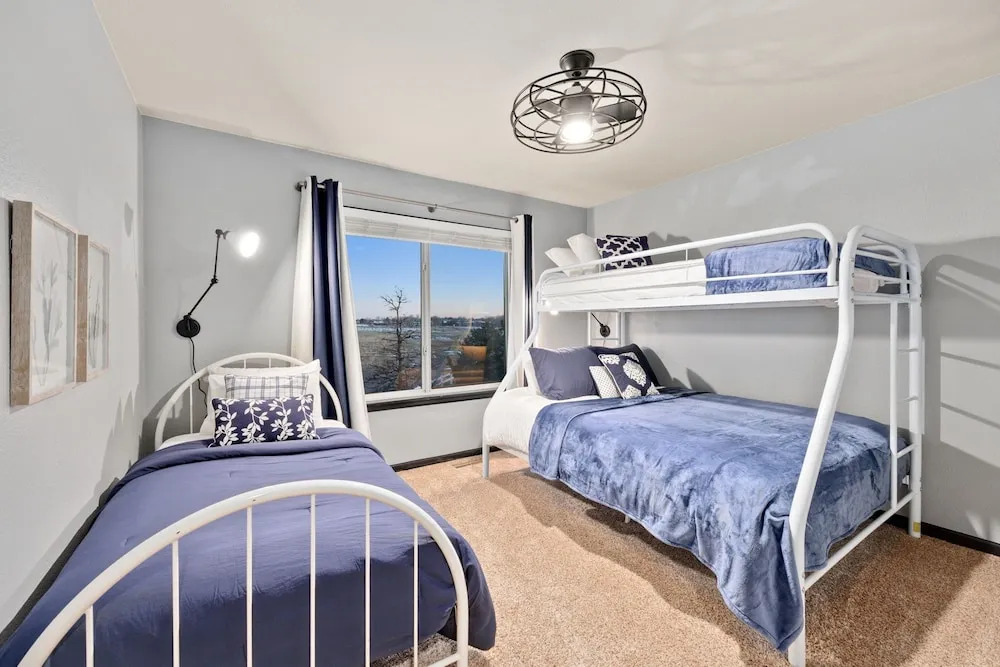 Spacious Home W/ Fun Amenities | Lake & Mtn Views