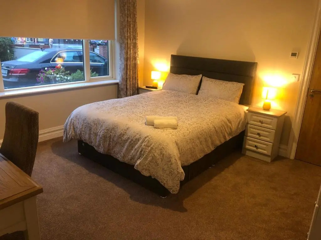 MapleHouse B&B
