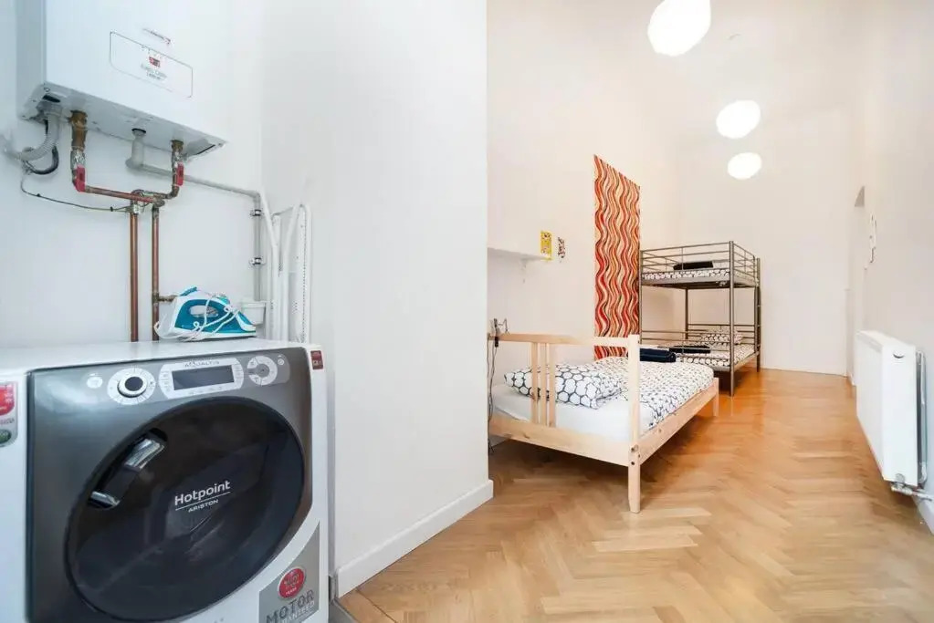 Bright, Spacious Apartment in the Historic Centre