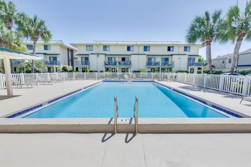 Sandprints A8 2 Bedroom Condo by RedAwning