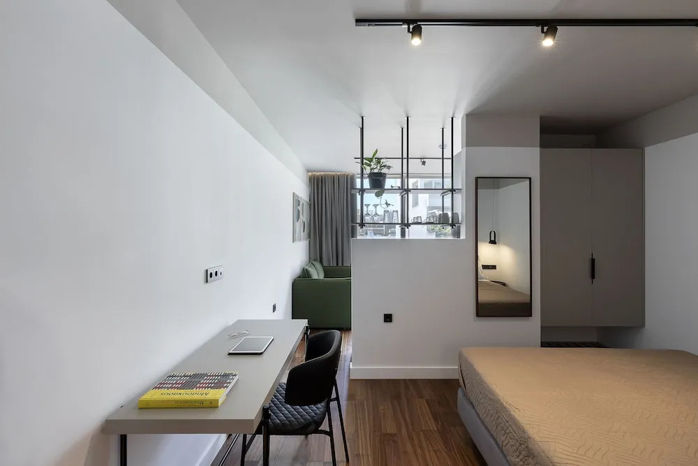 The Athenians Art Apartments
