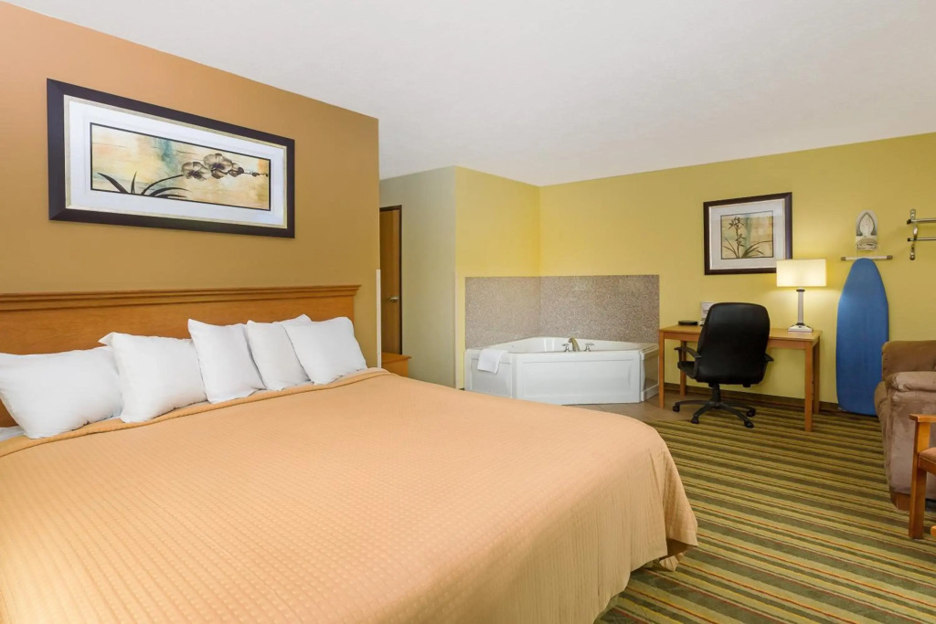Econo Lodge Inn & Suites Yankton