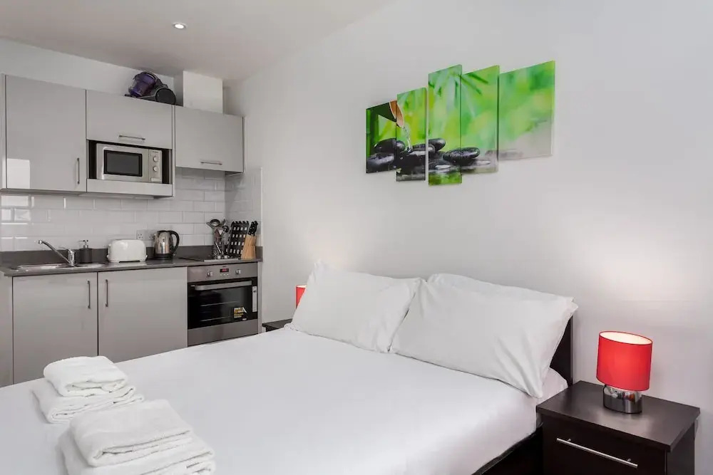 Studio Apartment  Central London