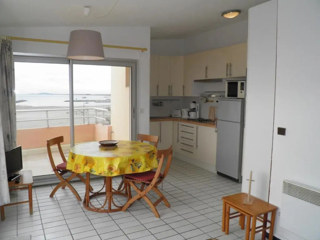 Appartement Sète, 2 pièces, 4 personnes - FR-1-338-114