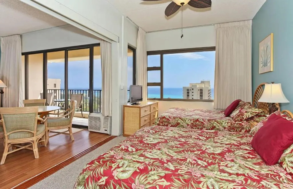 Waikiki Banyan #3810-T2