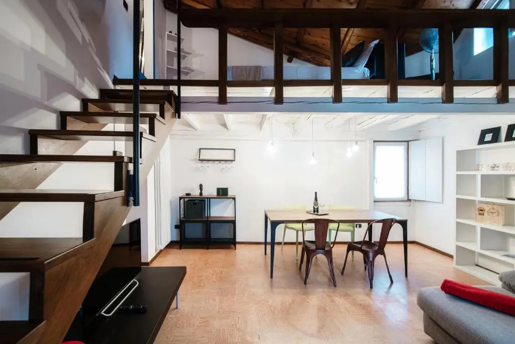 Suite Fontana - by MyHomeInComo