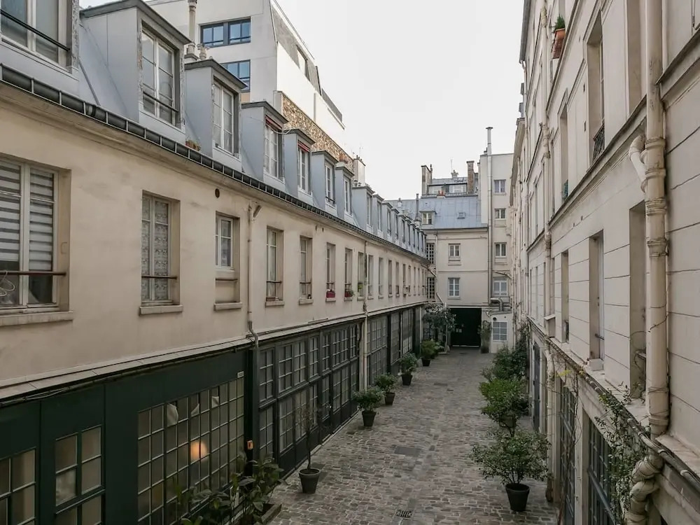 Charmant studio neuf proche des Invalides (D01)