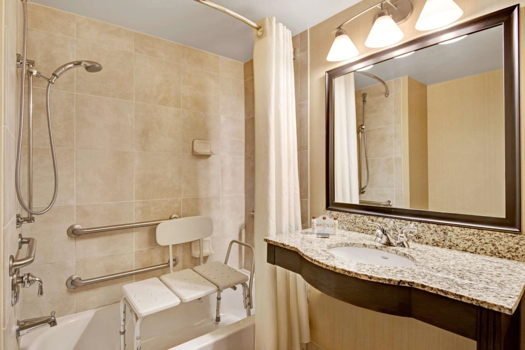 Holiday Inn Express & Suites Raleigh West - Lenovo Center by IHG