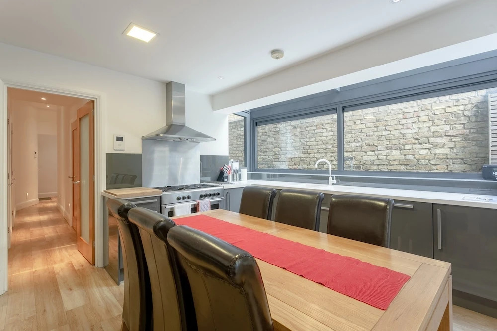 Luxury 2 Bedroom London Apartment