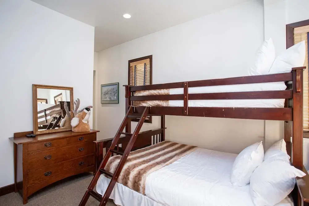 Trail's End Lodge at Deer Valley Resort - Two Bedroom Residence with Spa #402 2 Condo