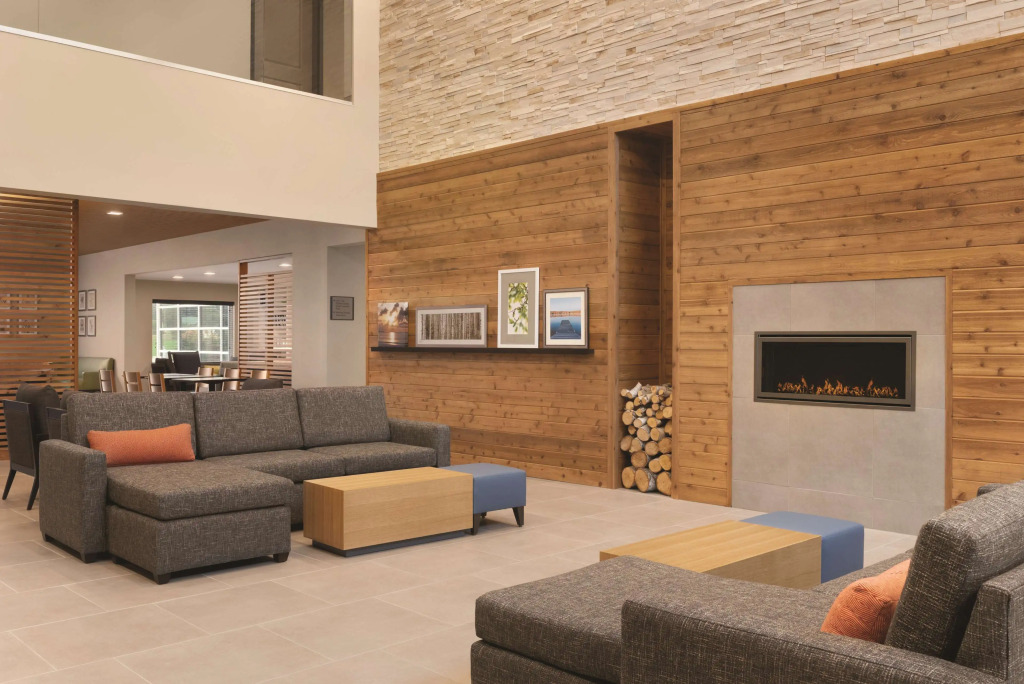 Country Inn & Suites by Radisson, Ft Atkinson, WI