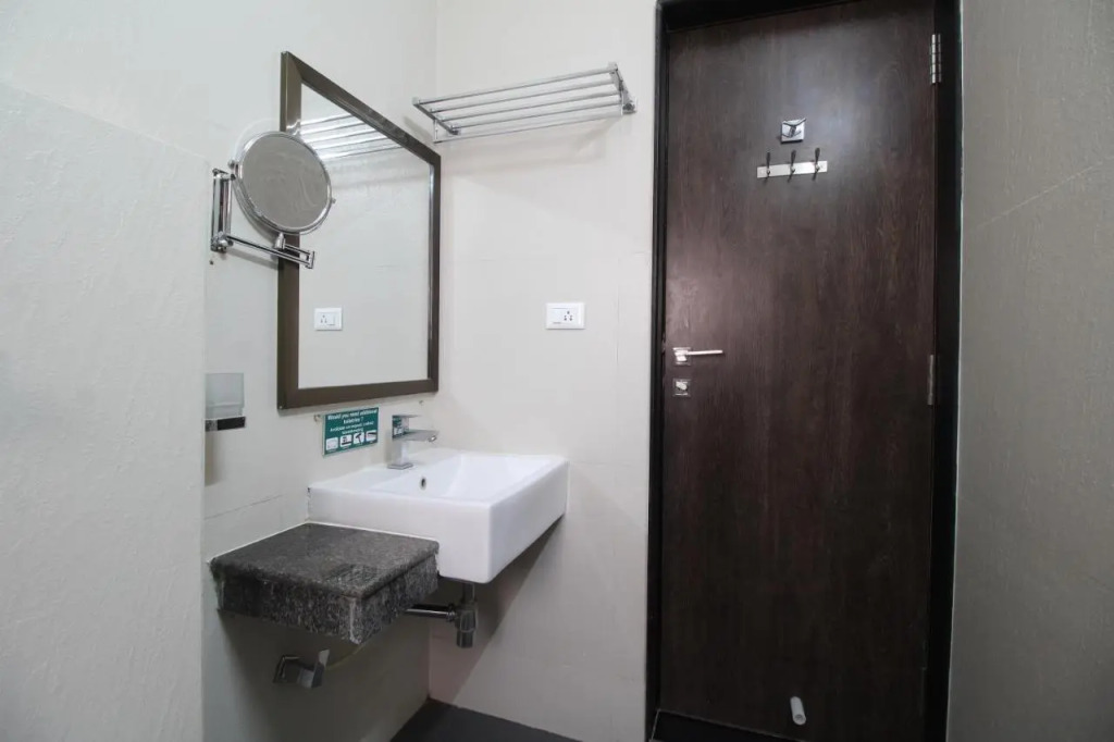 MARIGOLD-Newly Renovated Hotel