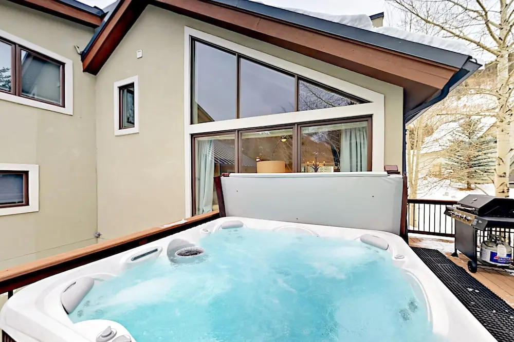 4BR 3BA Vail Duplex with 4 Floors by RedAwning