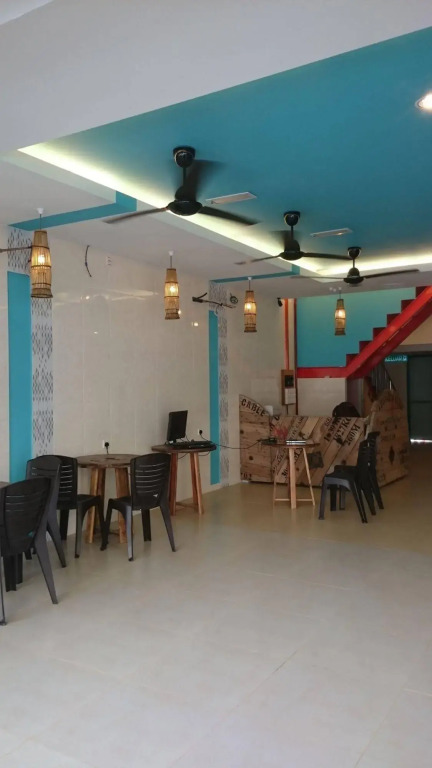 Halo Hostel