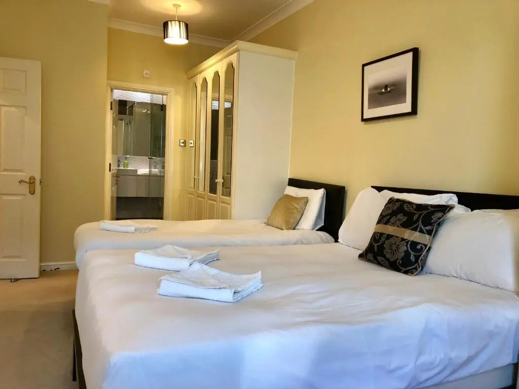 Apartment Next to Victoria Station