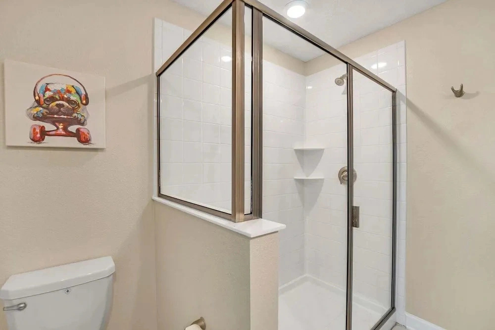 Disney Decorated Home 8min to Disneyworld Pool/spa Sleeps 22 104