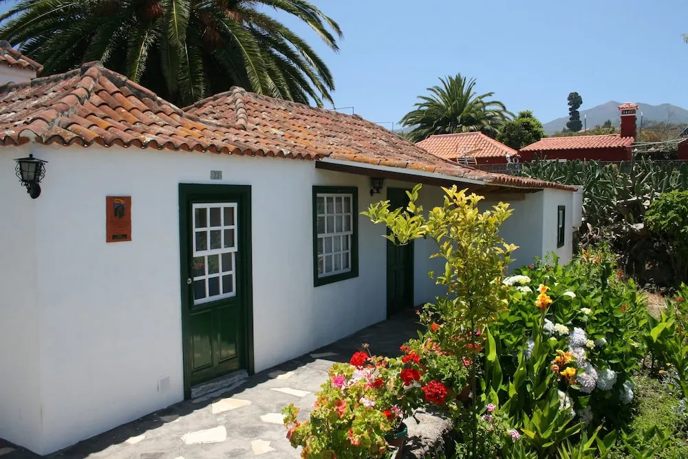 Casa Rural Jacinta Pura by Isla Bonita