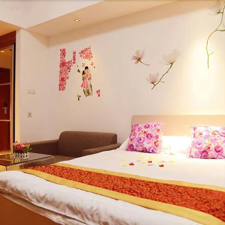 Zhanhong Apartment Hotel (Shanghai Disneyland Wanda Plaza)