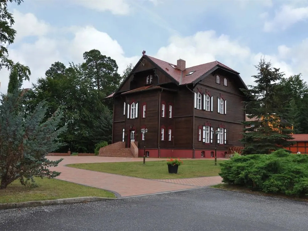 Hotel Garni Jagdschloss Waldsee mit Frühstücksbuffet & Schlossküche für Selbstversorger