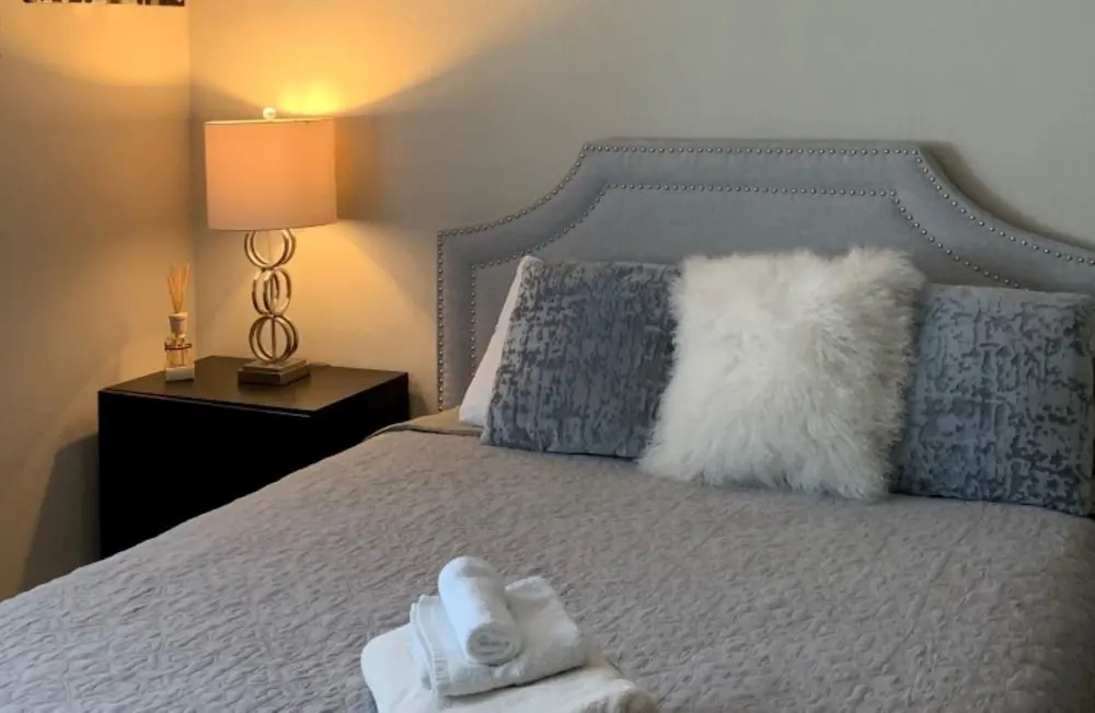 Room next to Santana Row