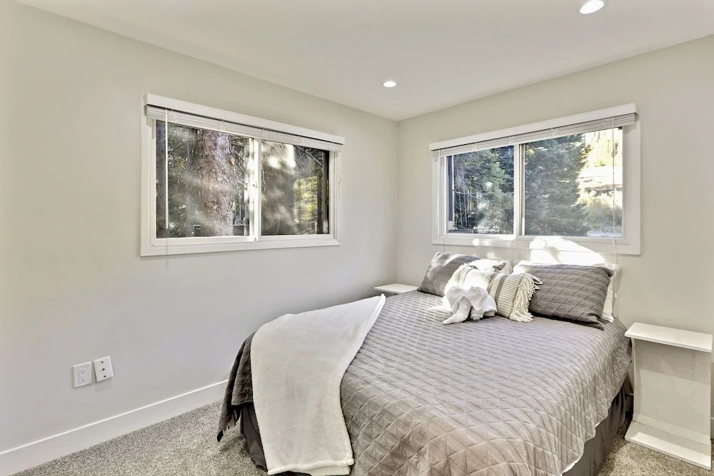 Slopeside Luxury River Chalet by Winter Park Escapes