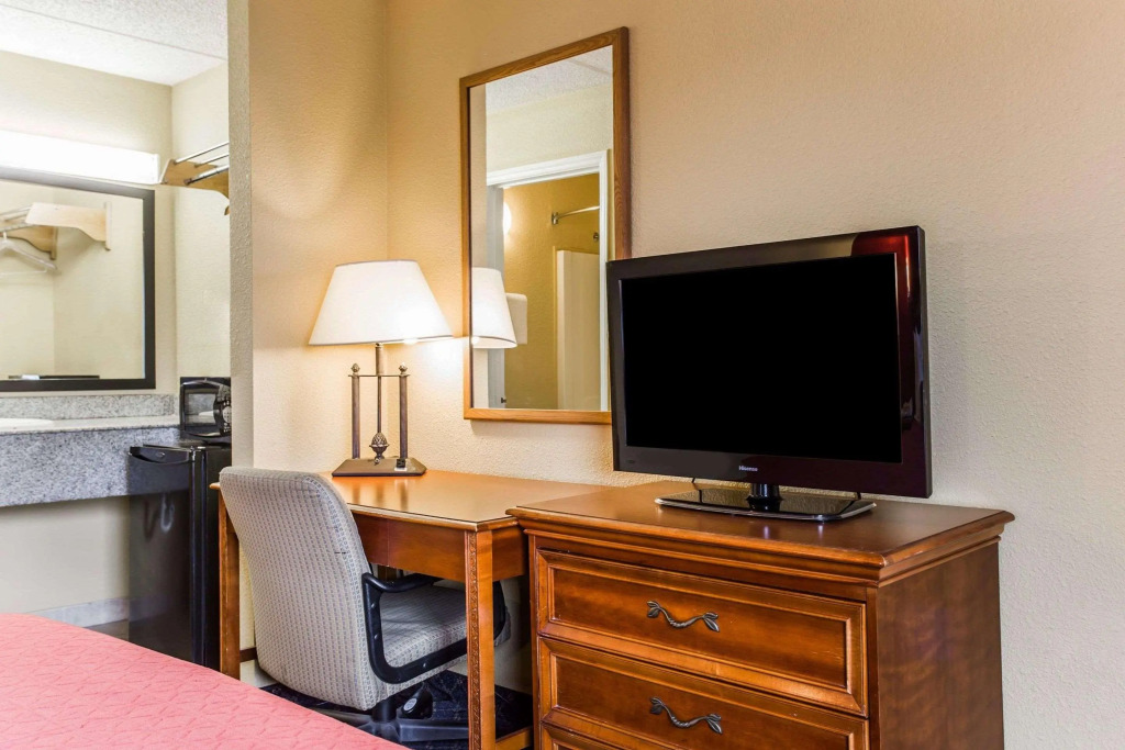 Rodeway Inn Charlotte Downtown