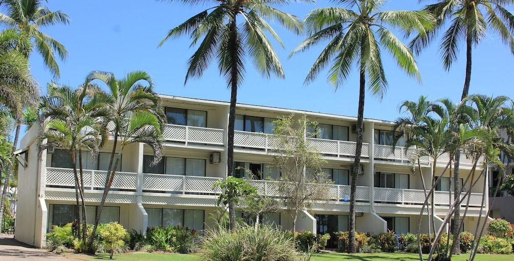 Beachfront Terraces with Onsite Reception & Check In