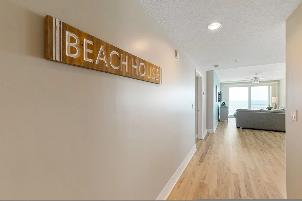 Oceanview Condo Daytona Shores 3 bed 3 Bath