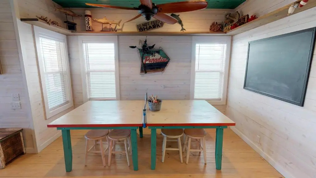 OV23 House on Stilts with Beachy Decor, Located near Beach, Balcony, Shared Pool