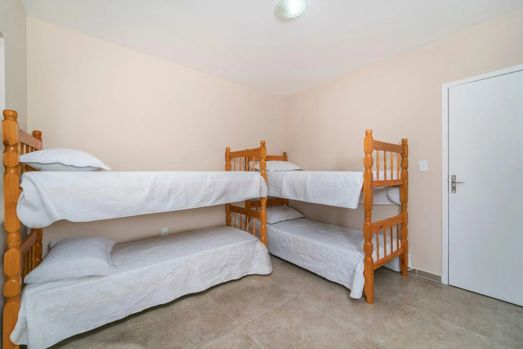 Aluguel Casa 4 quartos s/ 1 suíte frente Mar | Bombas/SC